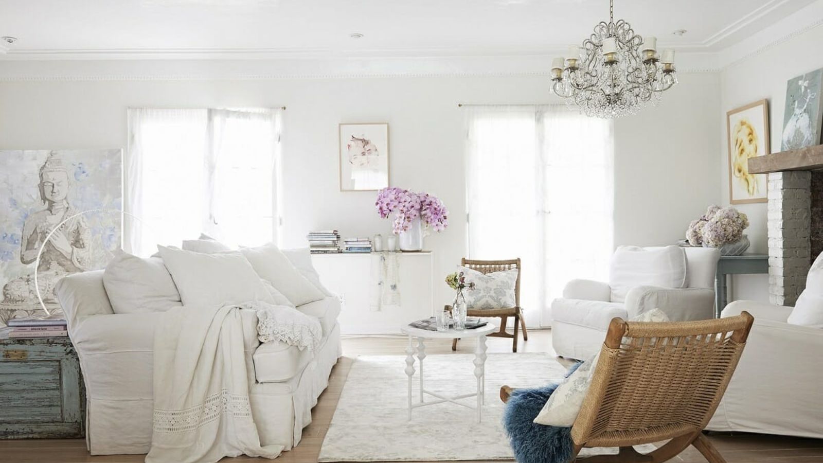 Expressing Authenticity: A Guide to Chic Home Design and Lifestyle